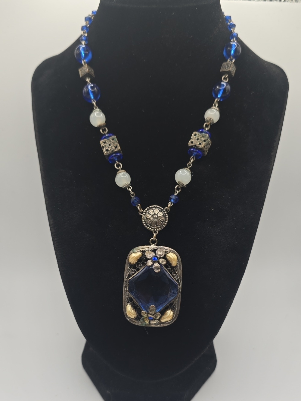 Vintage Blue Crystal Pendant Necklace